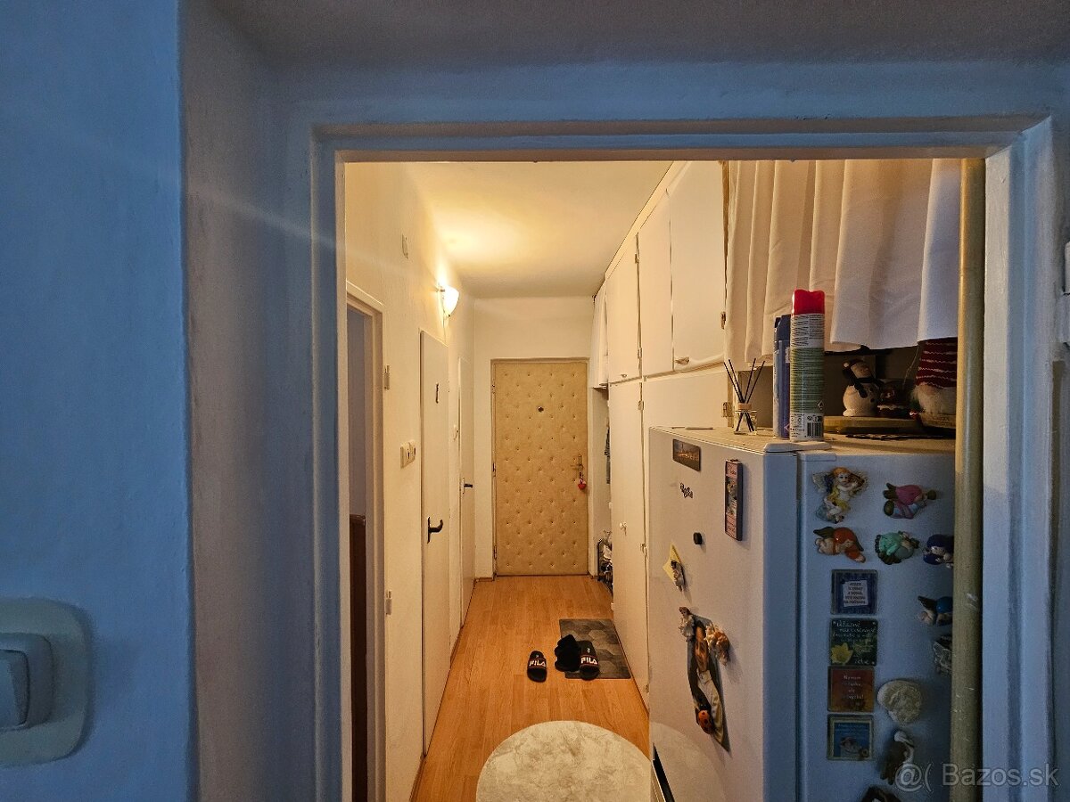 Prenajmem 2 - izbový byt v Rim. Sobote - 5