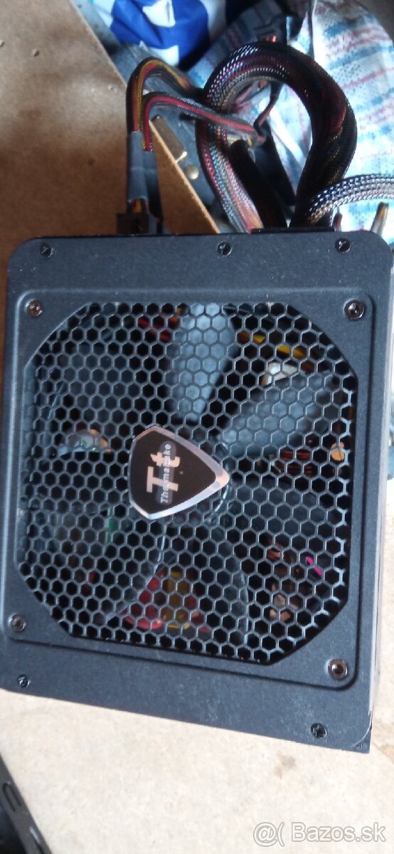 Thermaltake Toughpower Grand 650W semi-modularny pc zdroj - 5