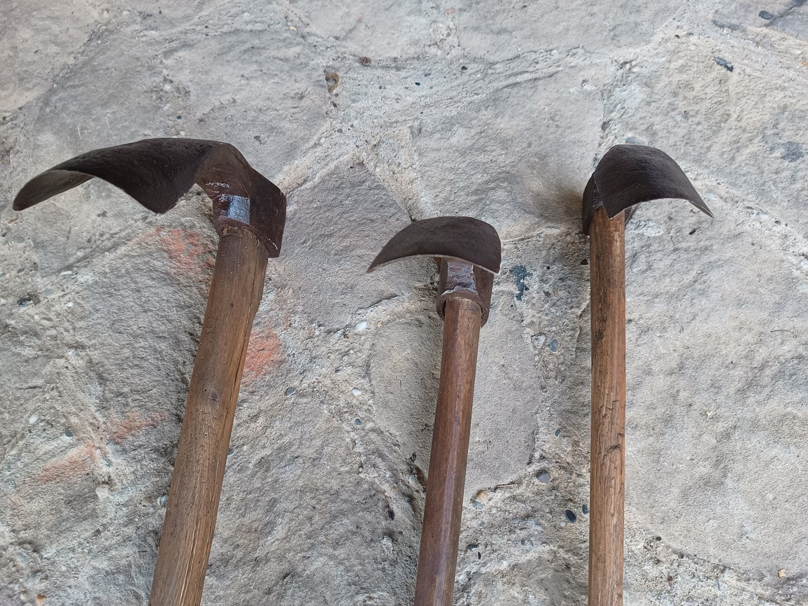 sekera dlabačka,sekery,hoblík,neboziec,staré náradie,dláto 3 - 5