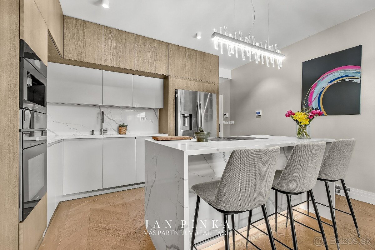 Grand Koliba, dve záhrady, dve garáže, dokonalý komfort - 5