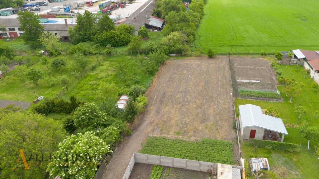 ALL INCLUSIVE | NA PREDAJ STAVEBNÝ POZEMOK (1182 M2), ČENKOV - 5