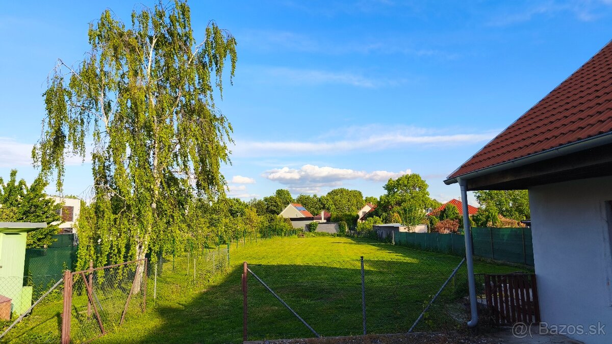 Rodinný dom s obchodným priestorom - 5