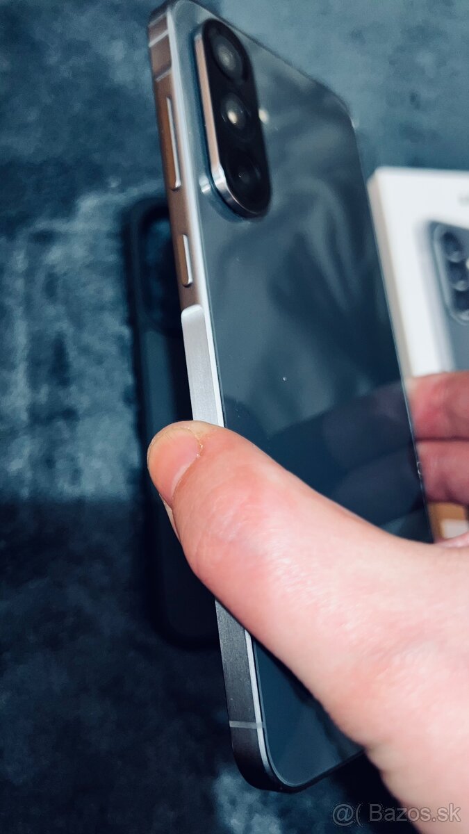 apple iphone 13 pro / samsung galaxy a56 - 5