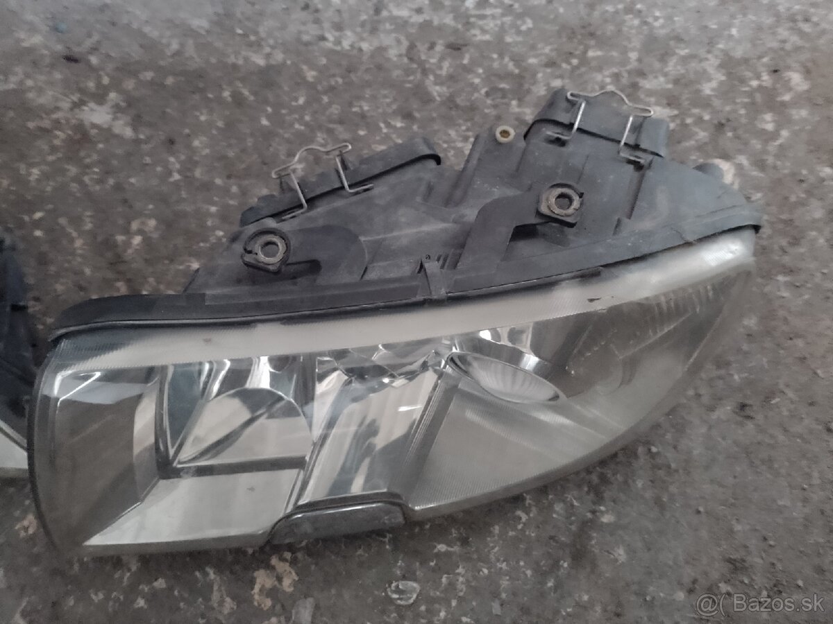 Xenon škoda Superb - 5