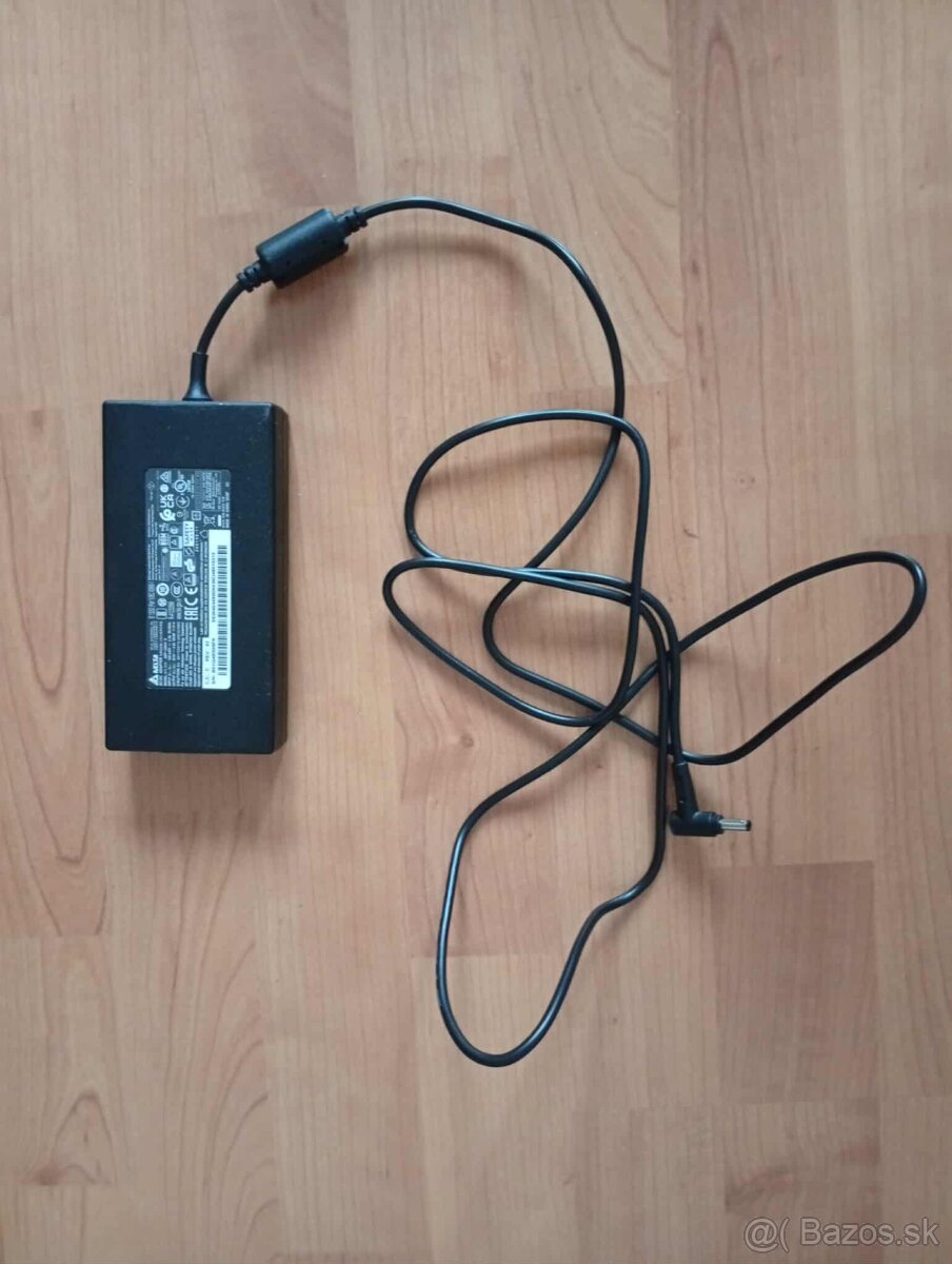 Herný notebook MSI Thin 15 - 5