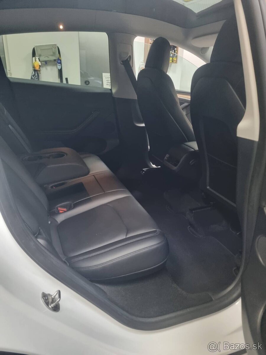 Tesla Model Y Long Range AWD Berlin - 5
