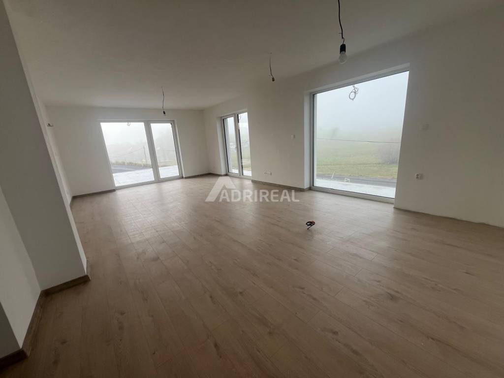 PREDAJ: novostavba RD, Dubové, okr. ZV, pozemok 673 m2, cena - 5