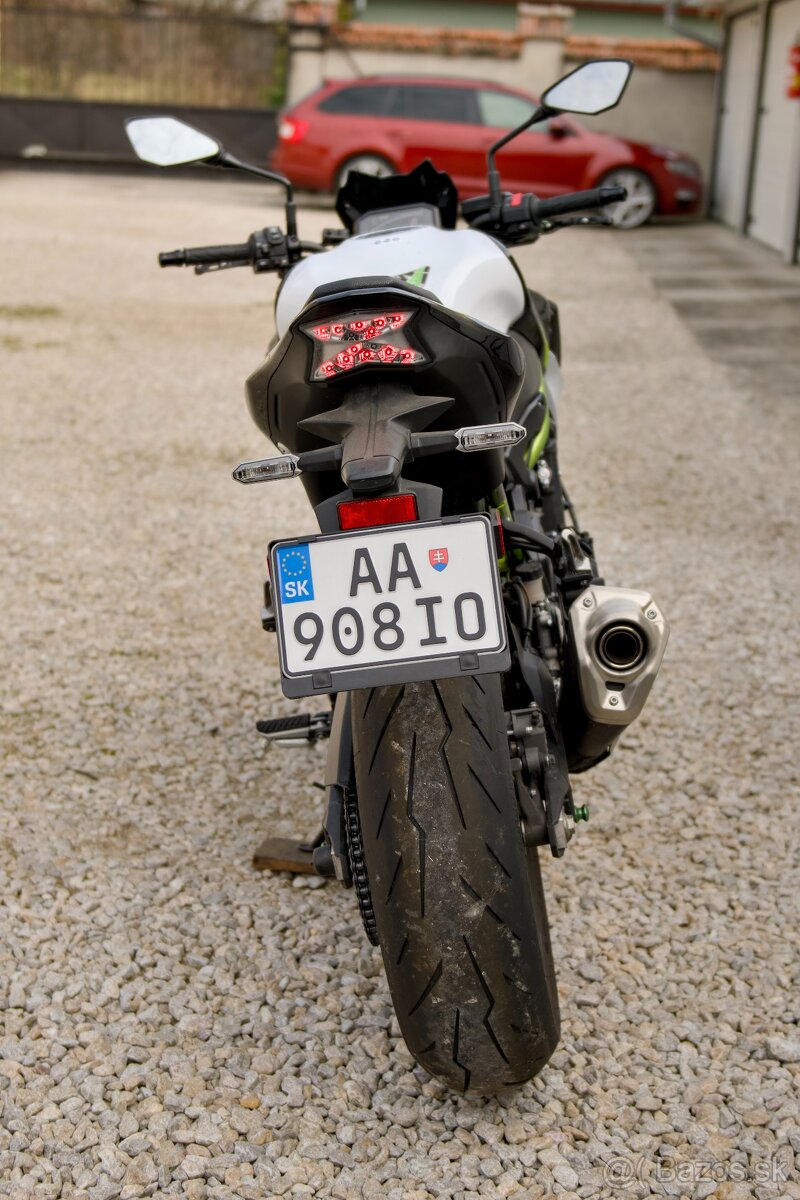 Kawasaki Z900 - 5