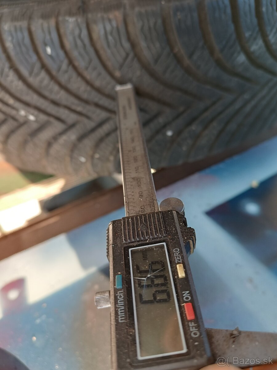 MICHELIN 205/60 R16 - 5