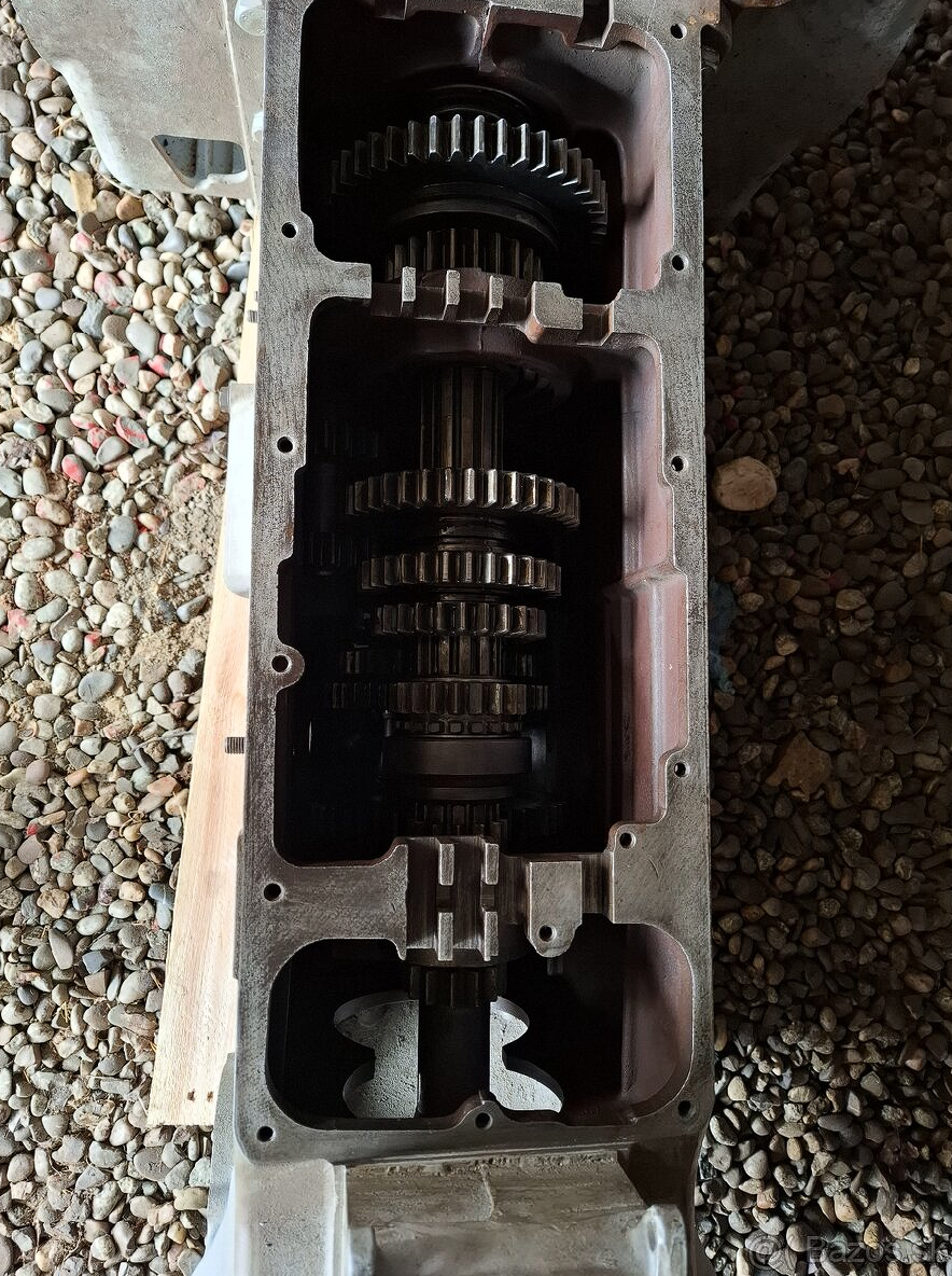 Zadna čast traktora Zetor - 5