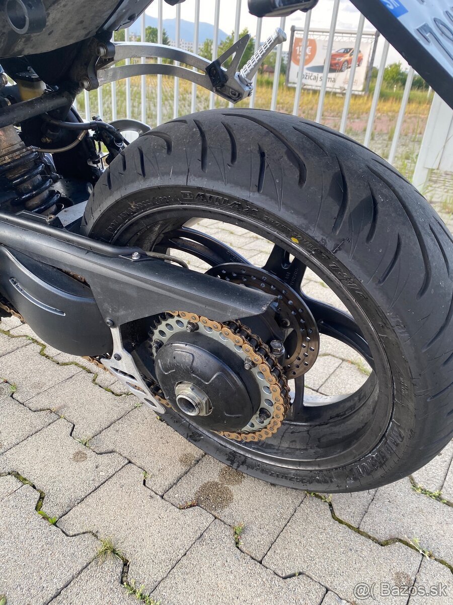 Triumph Speed Triple 1050 - 5