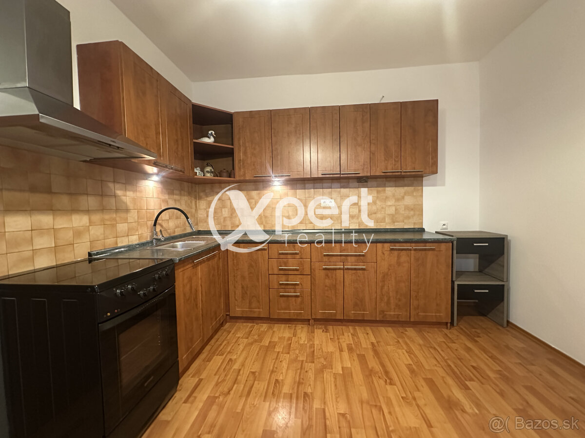 2-izbový byt na prenájom v centre Galanty s garážovým státím - 5