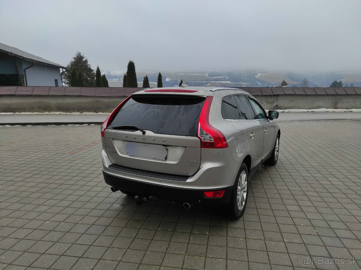 Volvo XC 60 D5 158kW ,Panorama, Webasto 4x4 - 5