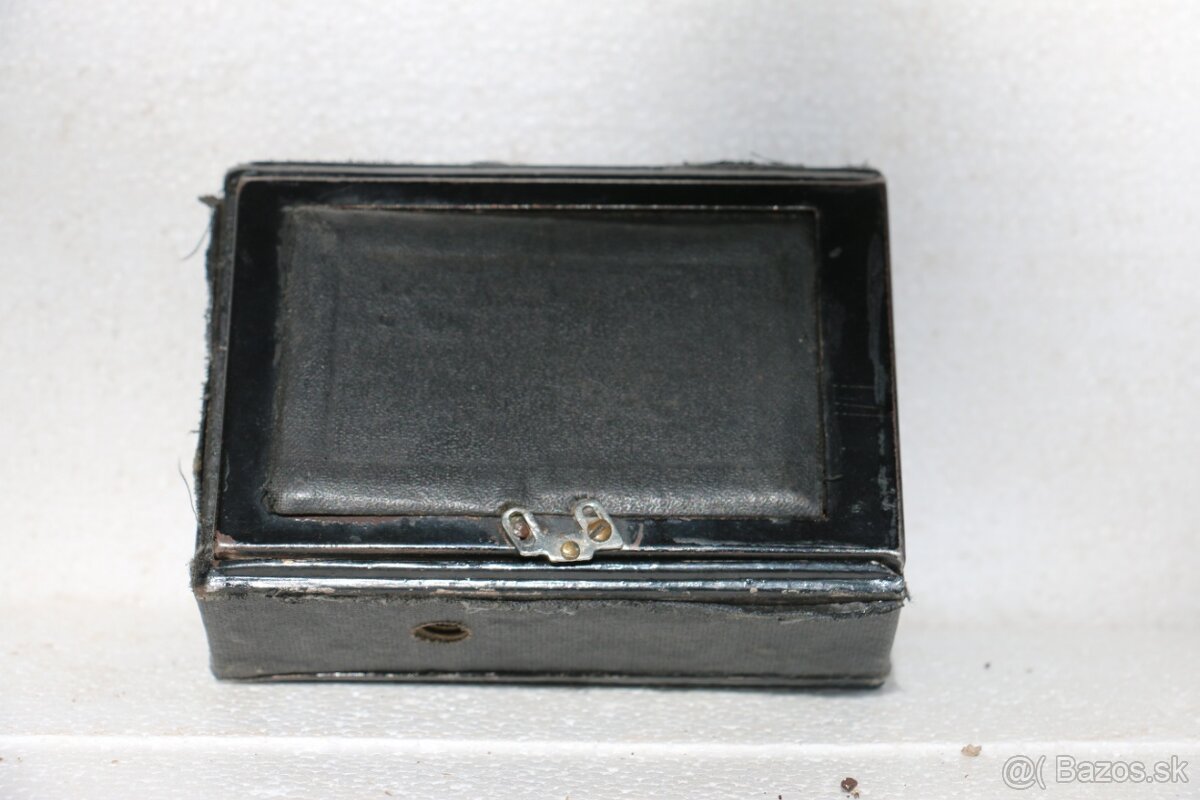 Starý mechový fotoaparát - 5