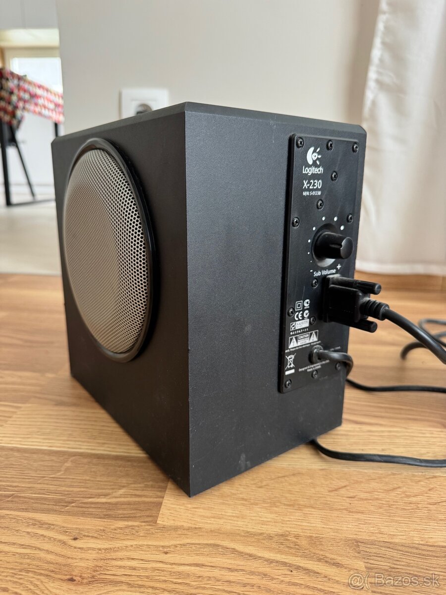 Predám repráky Logitech X-230 2+1 - 5