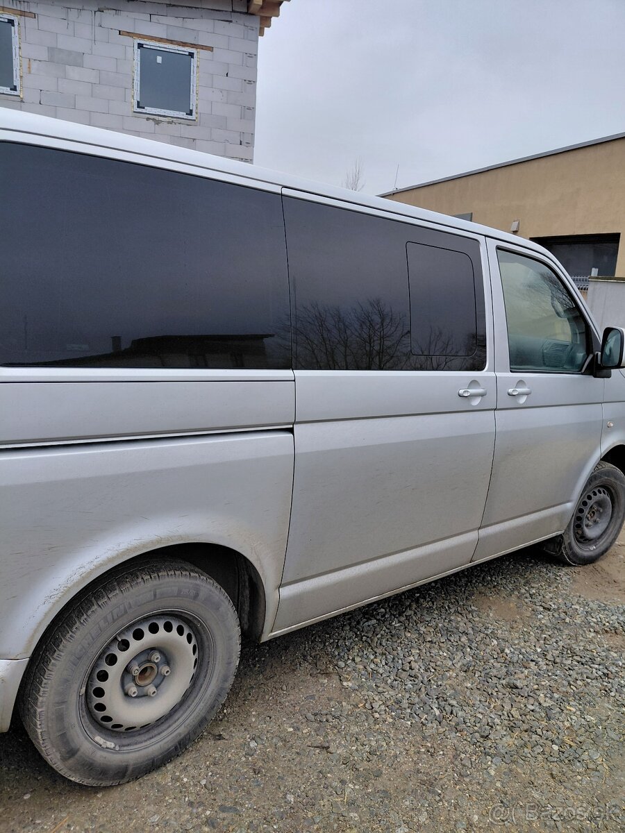 Predám wolksvagen transportér 8 miestne - 5