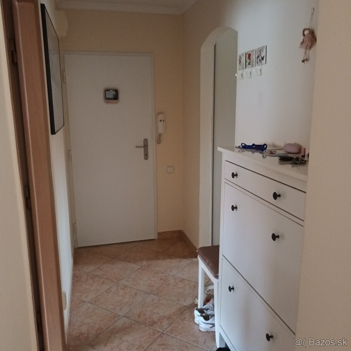 Ponúkam na prenájom priestranný 2-izbový byt Stefanikova Tri - 5