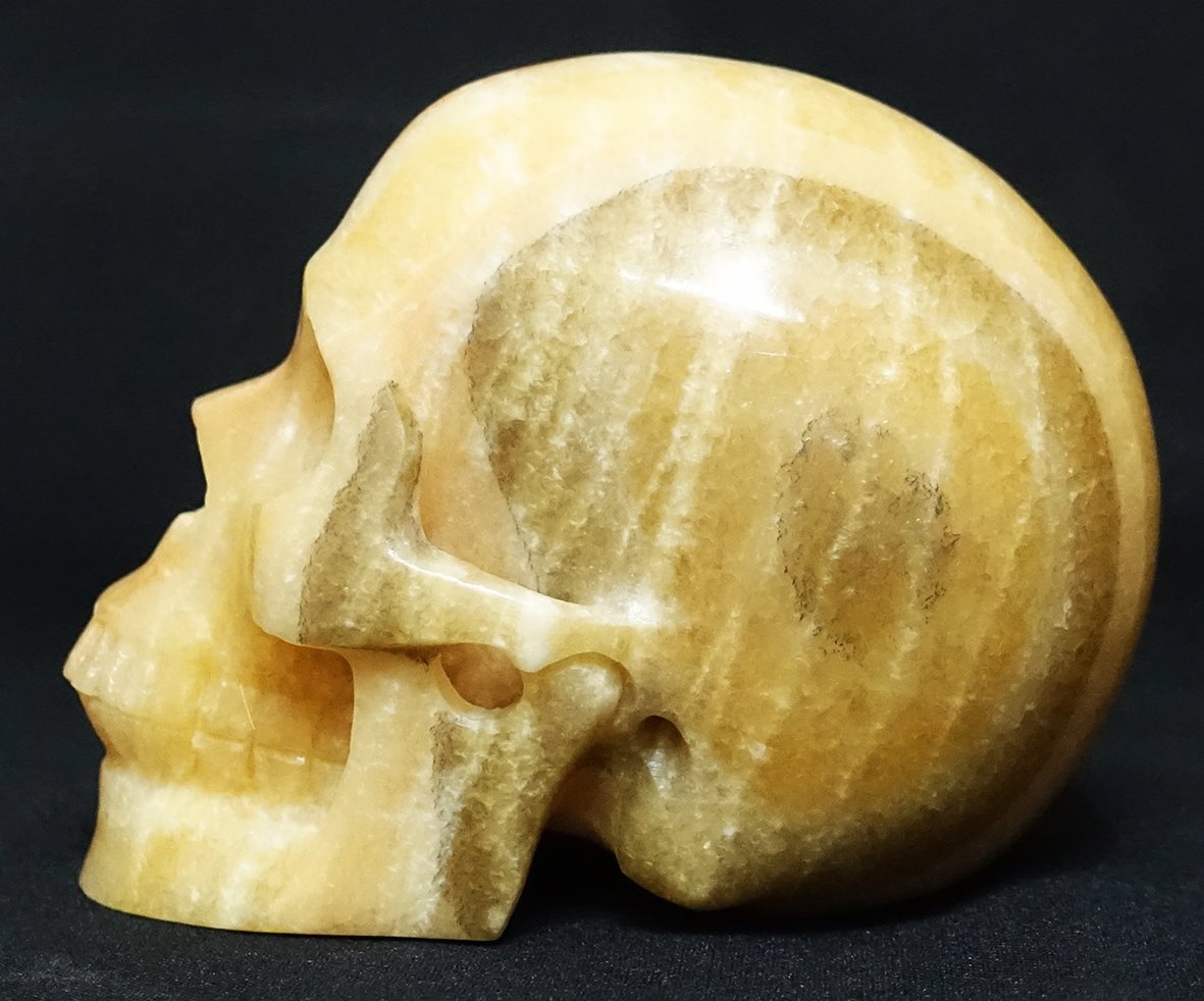 Vyrezávaná ľudská lebka z jaspisového krištáľu - 5