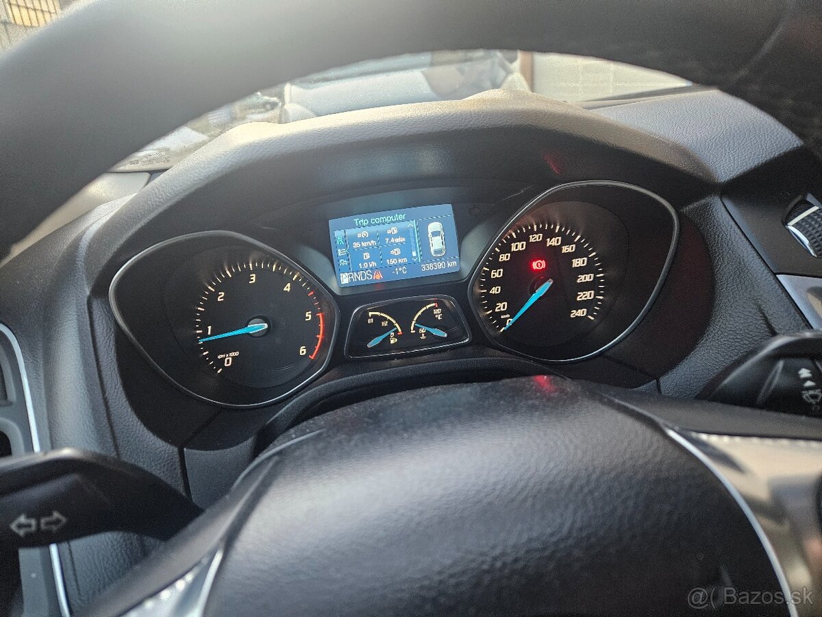 Predám Ford focus 2tdci automat - 5