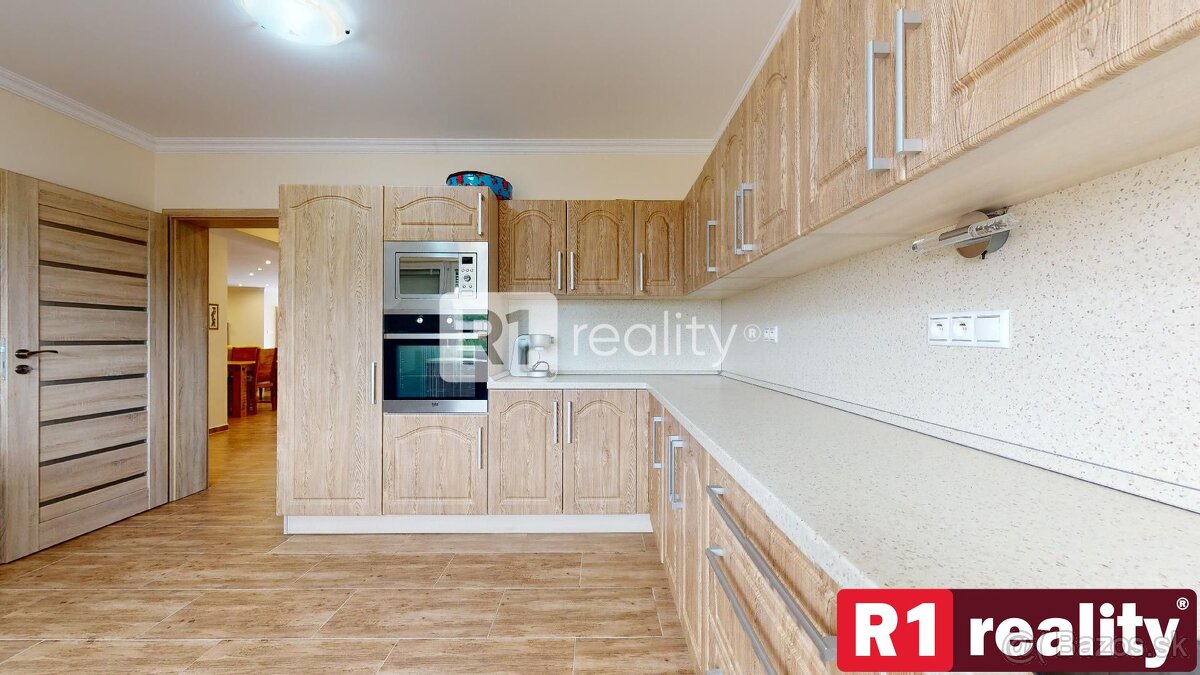 Veľký 6 izb. rodinný dom " SUN 77 " / Sokolovce - 5