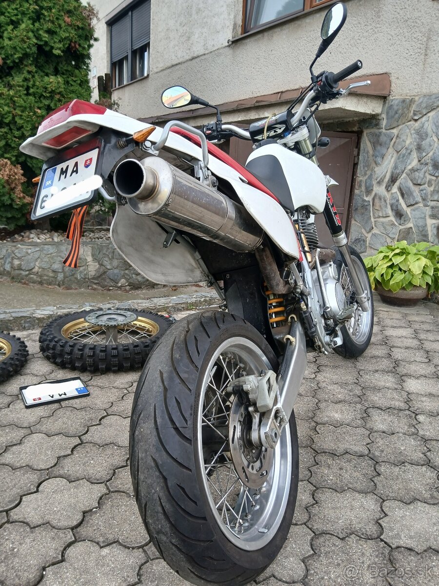 Yamaha TTR600R - 5