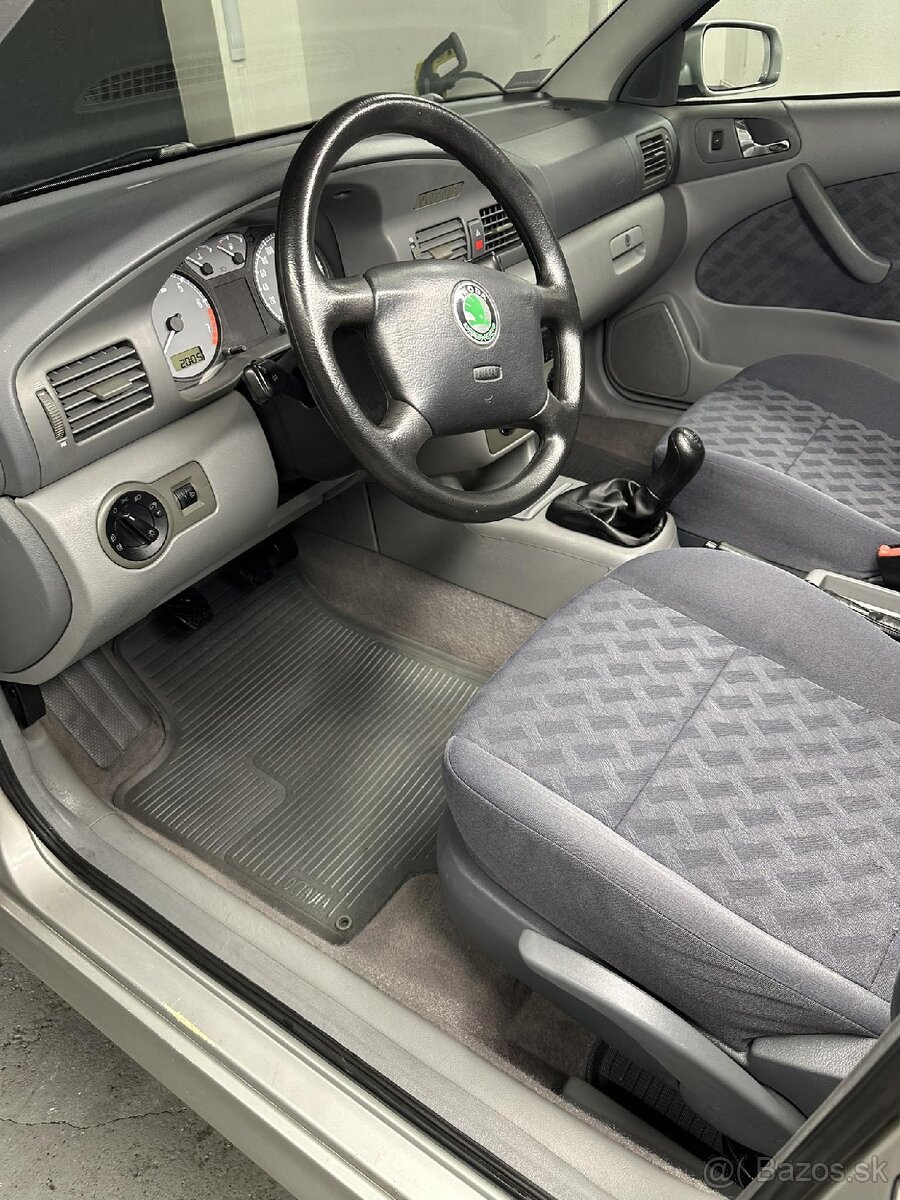 Youngtimer Škoda Octavia 1 1.8 20V, SLX - 5