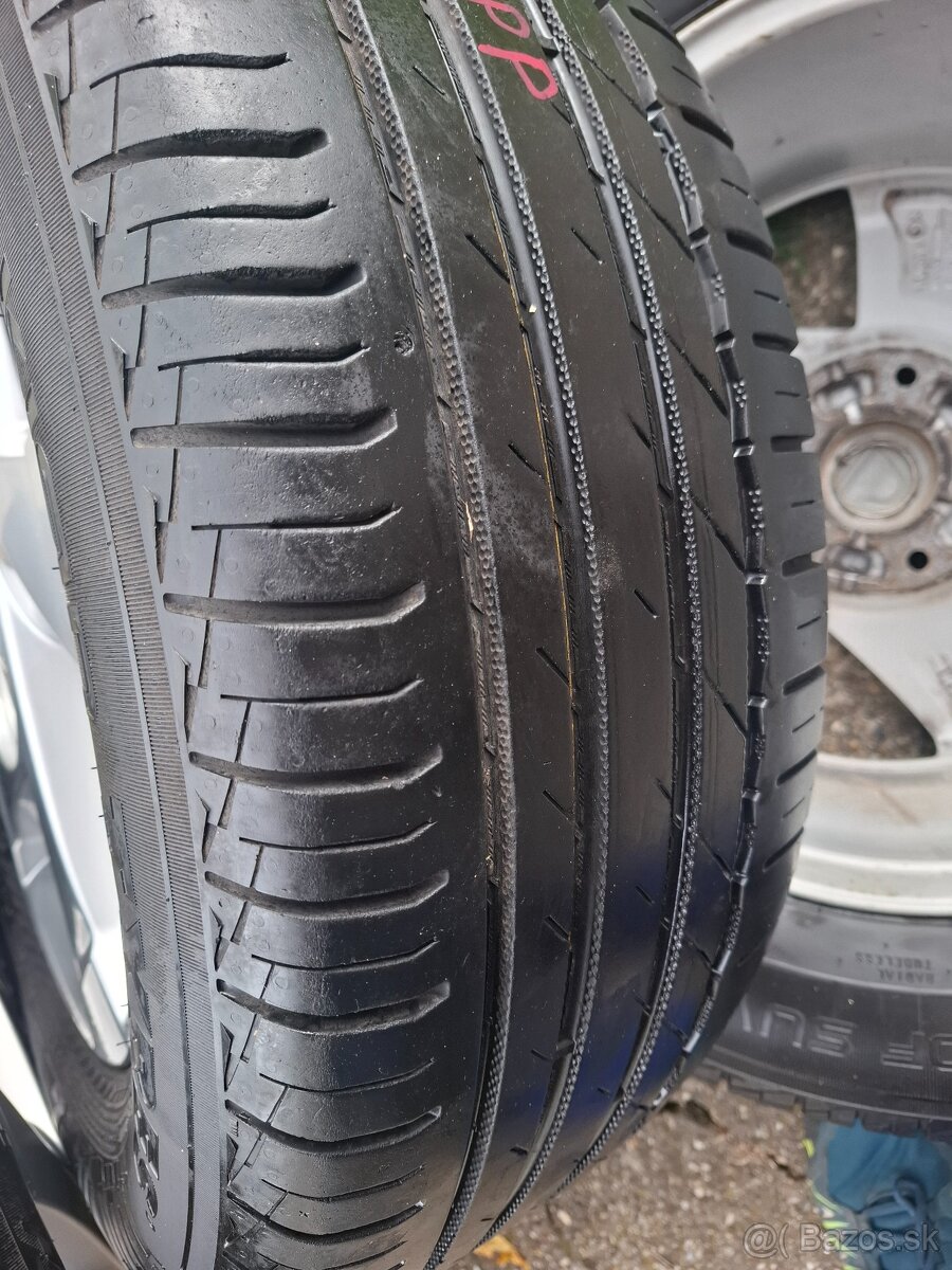 215/65r16 - 5