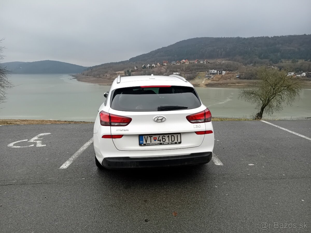 Hyundai i30 1.6 crdi rv2018 - 5
