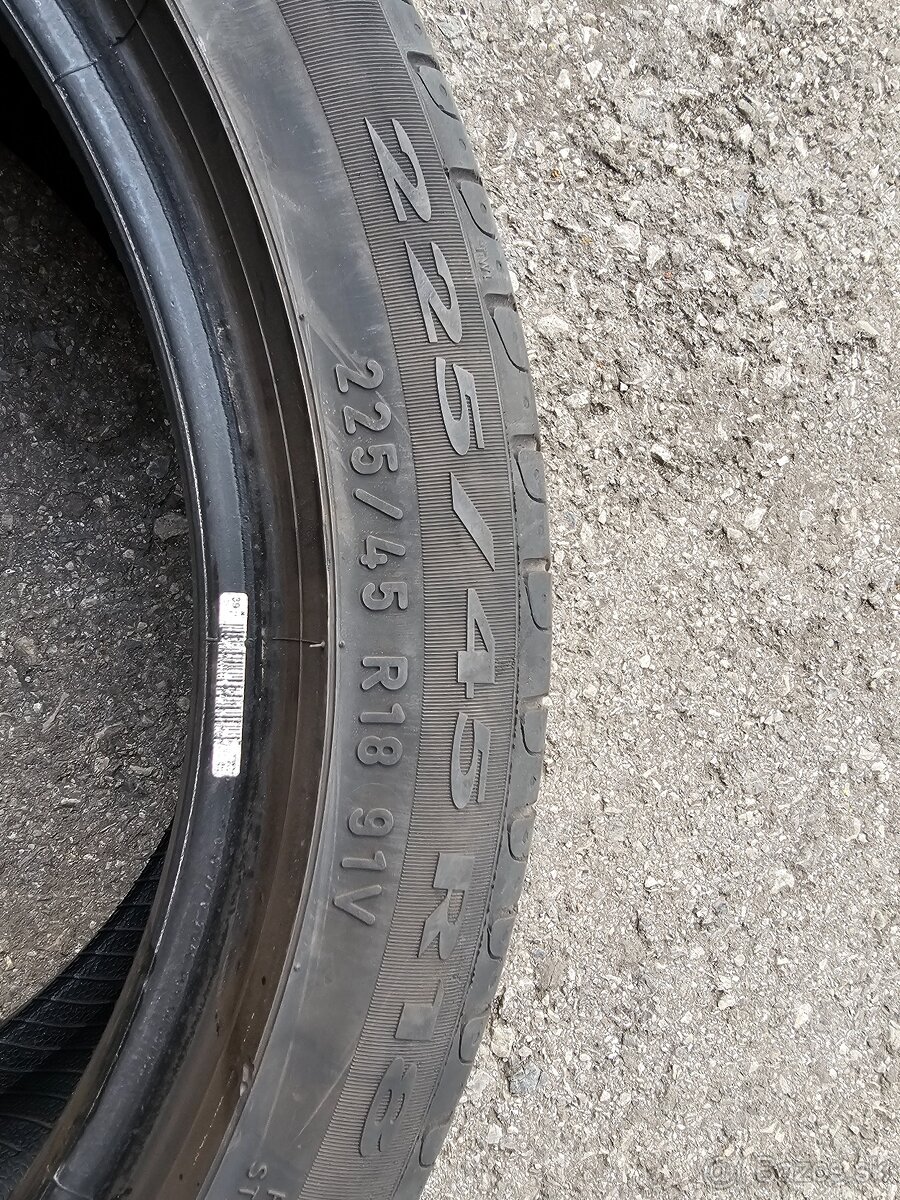225/45 R18 - 5
