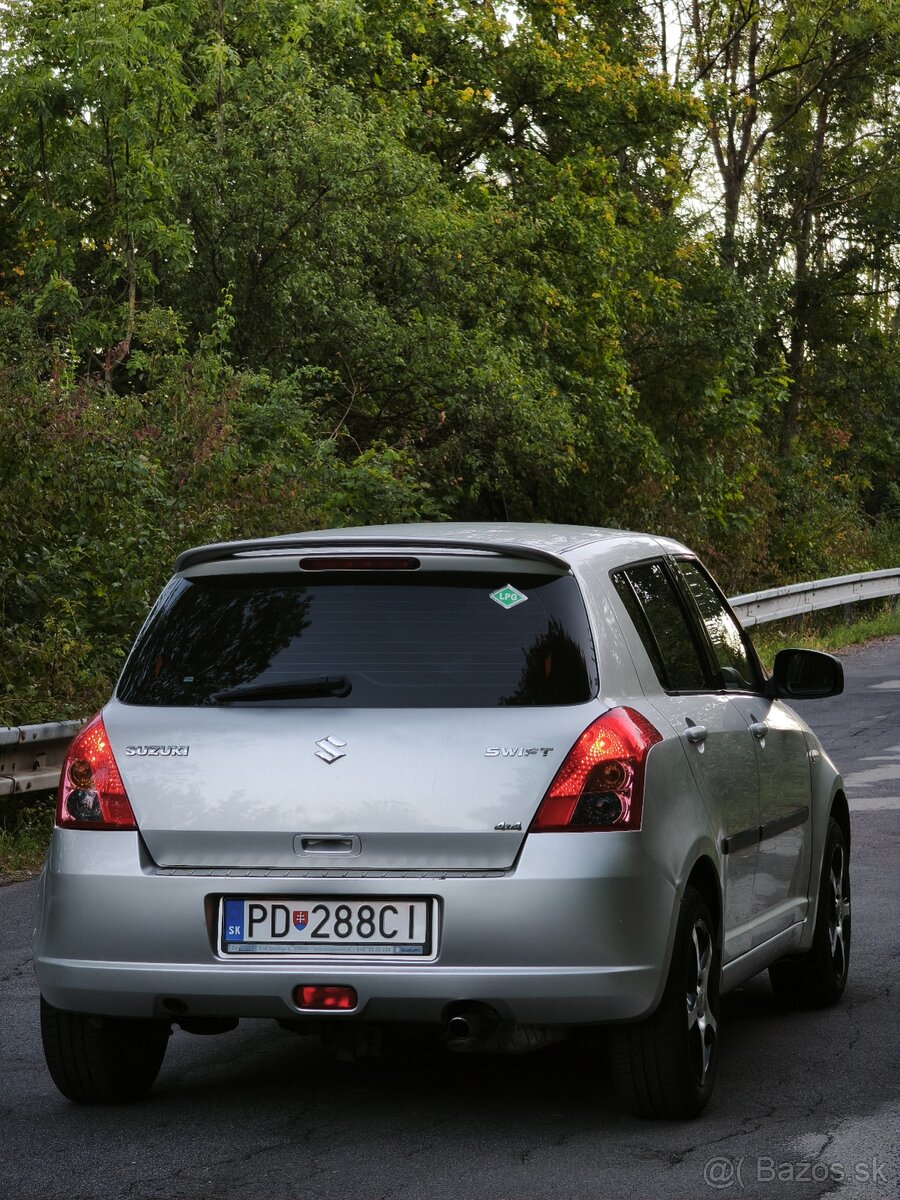 Suzuki Swift 4x4 1.3 68kw Benzín+LPG - 5