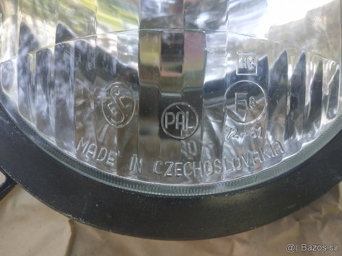 nove svetla skoda 110r,tatra 603 - 5