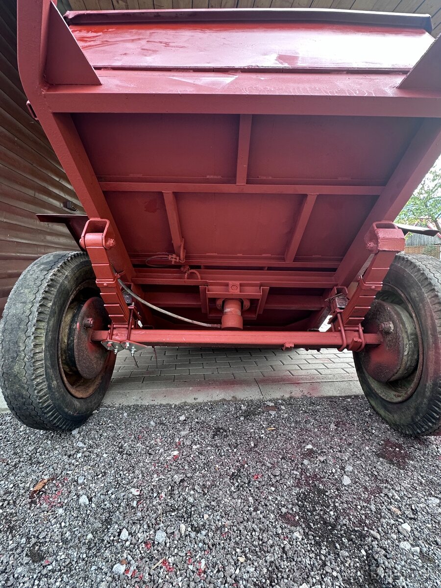 Vyklapacia vlečka za traktor - 5