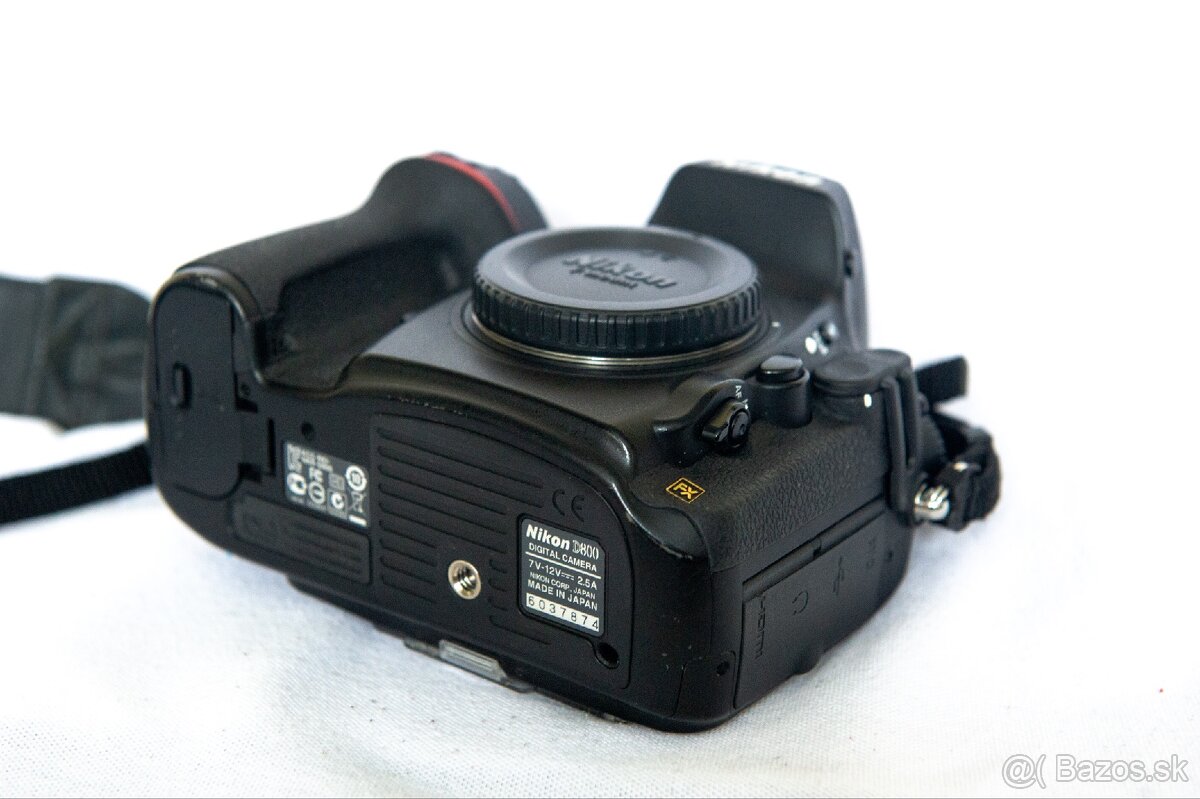 Nikon D800 + battery grip - 5