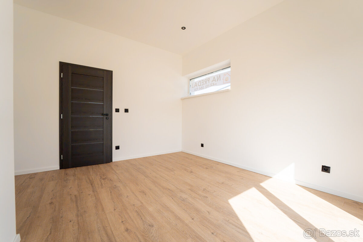 Na predaj 5-izbový rodinný dom v Moravanoch nad Váhom - 5