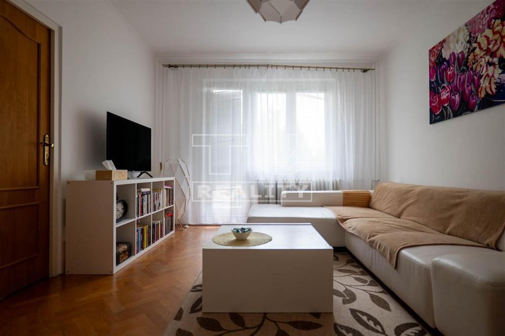 (REZERVOVANÉ)3 IZBOVÝ BYT, ŽILINA - HLINY 7, BALKÓN, 65m2 - 5