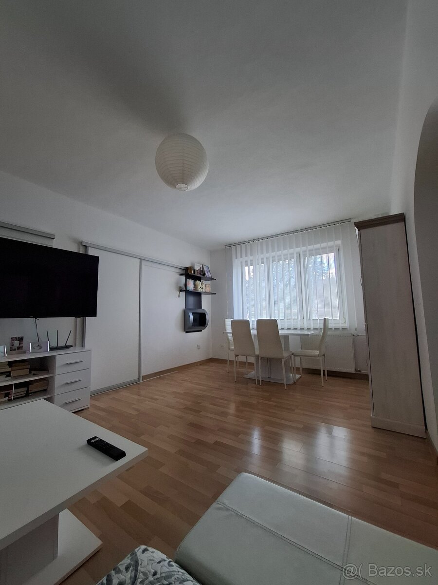 3 izbový byt v Hnúšťi - 5