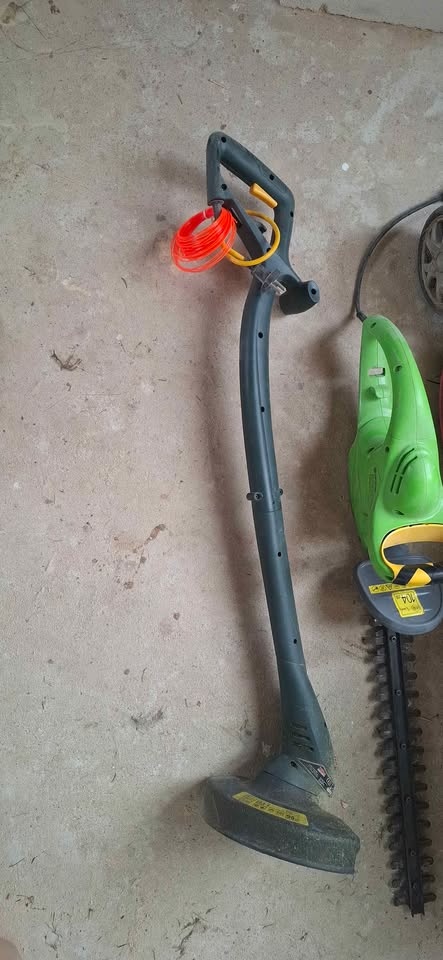 ZÁHRADNÝ KOMPLET 3v1: Kosačka, vyžínač, plotostrih - 5