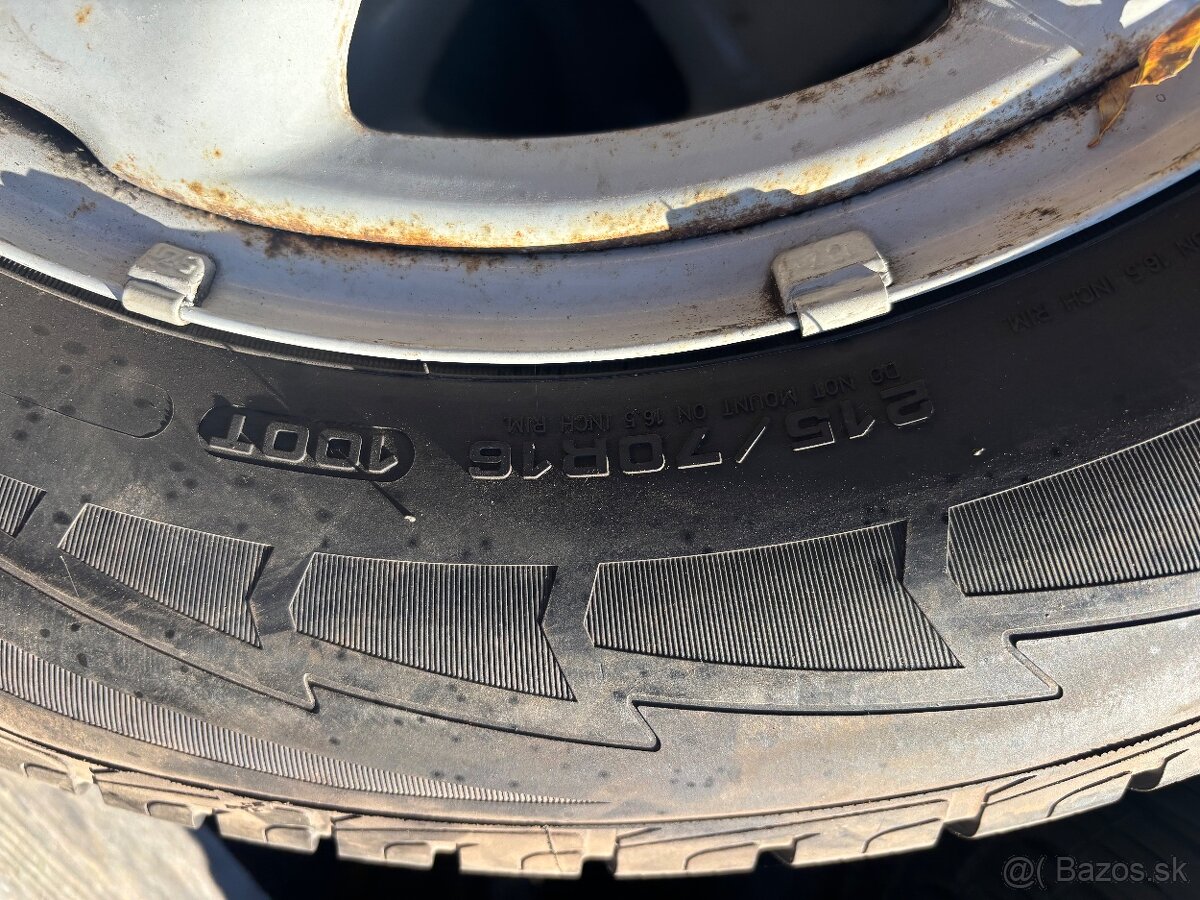 Predam zimné pneu 215/70 R16 - 5