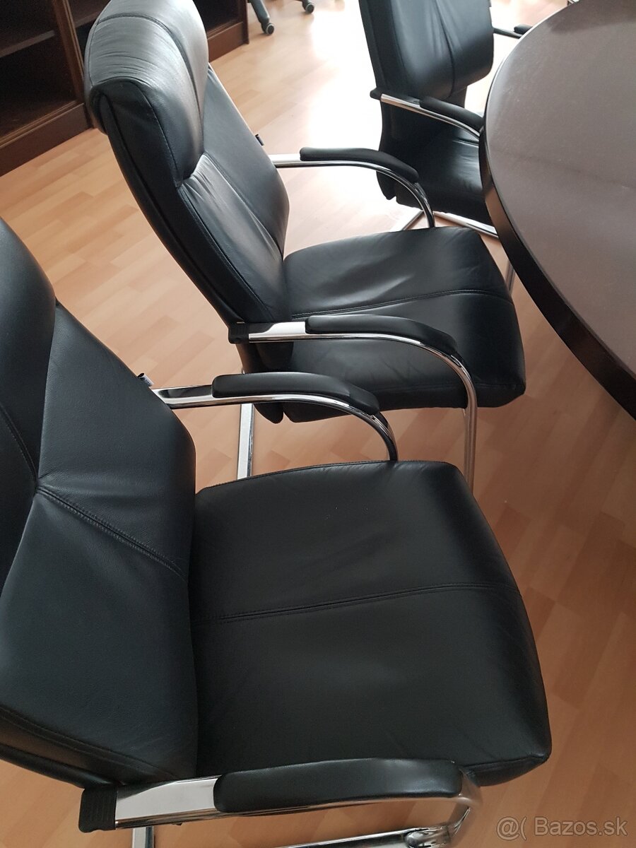 predam konferencny stol.plechovu skrinu - 5