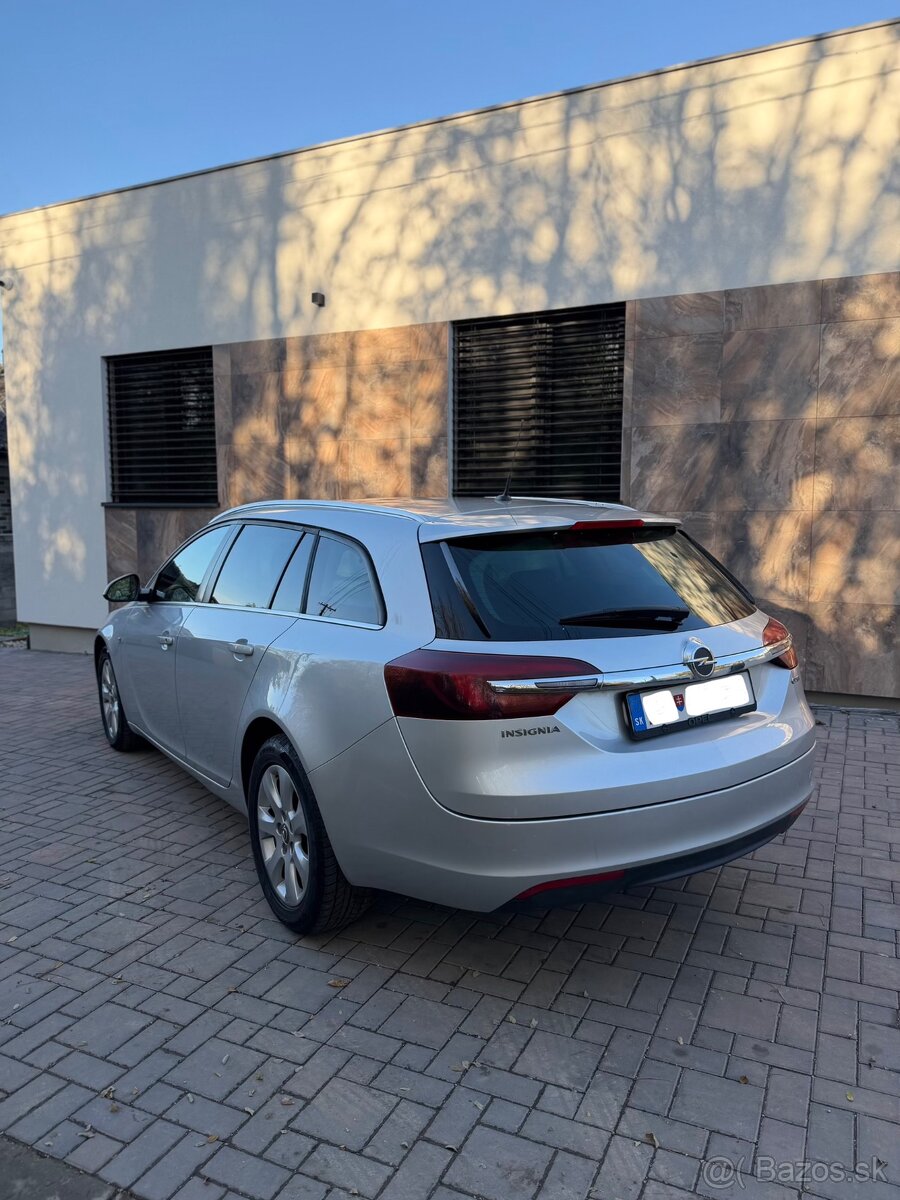 OPEL INSIGNIA SPORTS TOURER SW / 1,6 DIESEL MANUÁL - 5
