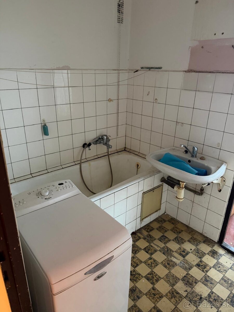 3 izb. byt, Muškátova ul. - 5