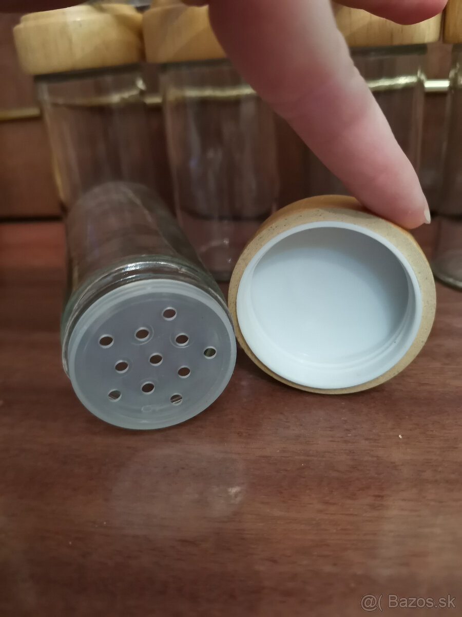 Koreničky na otáčavom stojane - 5