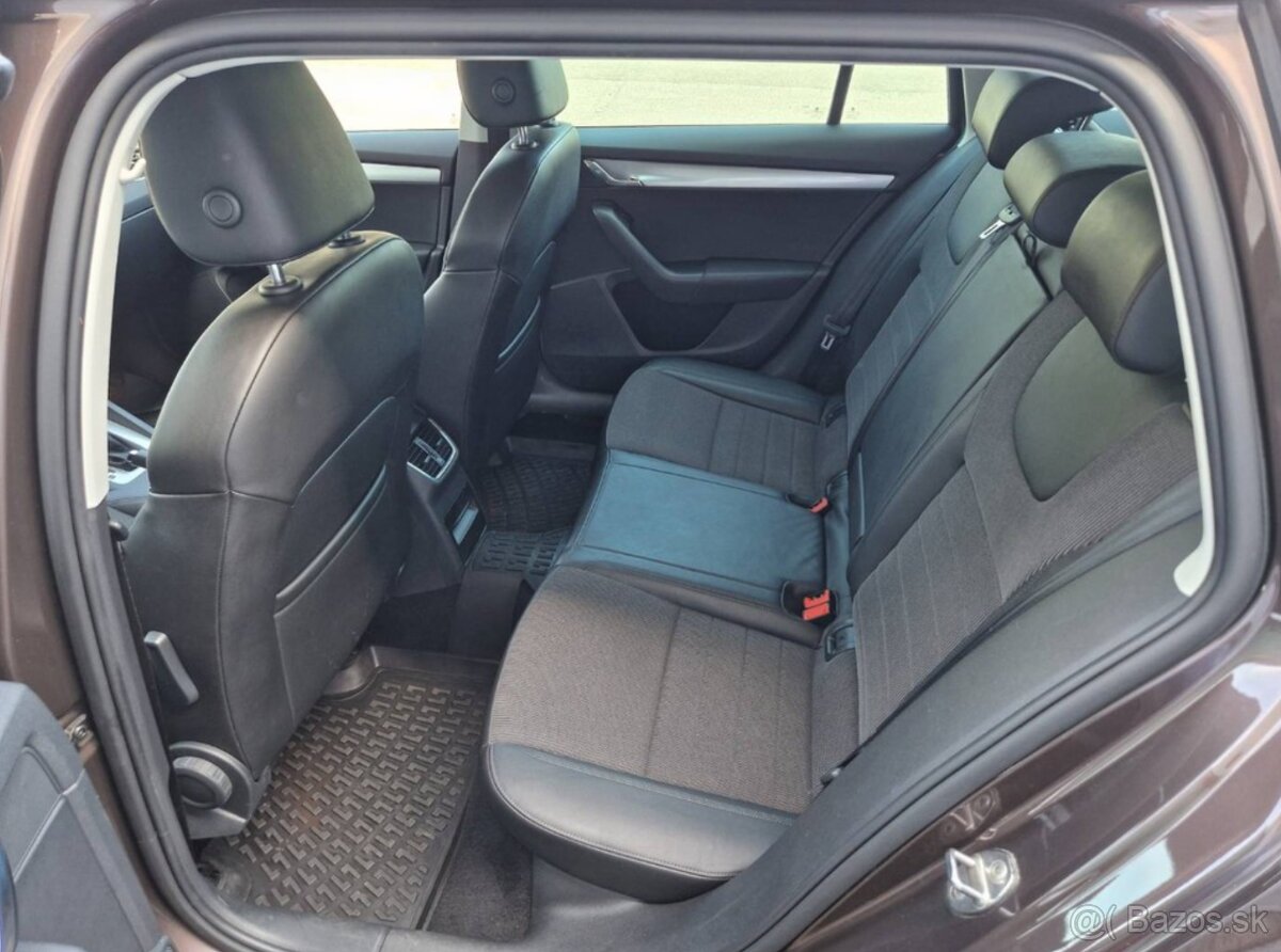 Škoda Octavia Combi Elegance/Style 2.0 TDI - 5