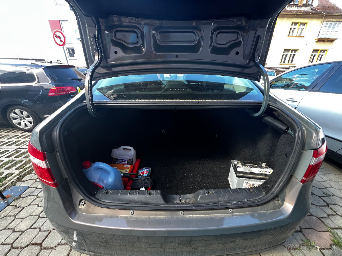 Lada Vesta Sedan 1.6 - 5