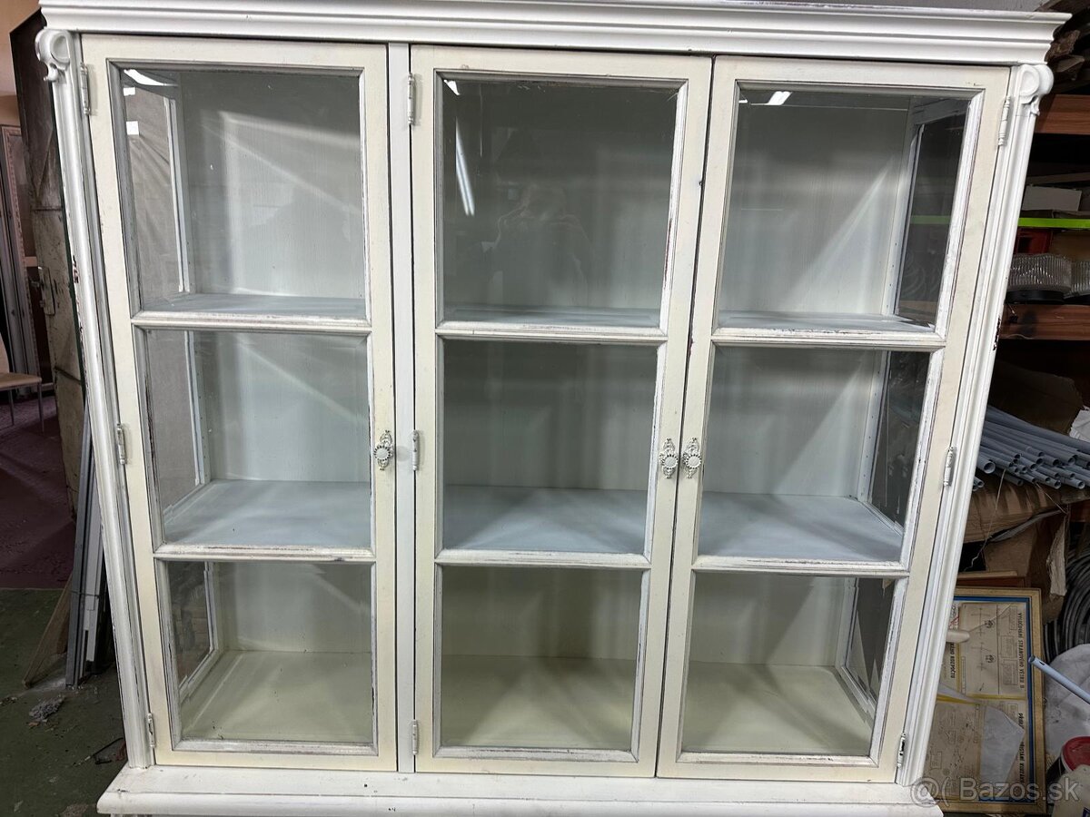 Presklená skrinka z masívu - 5