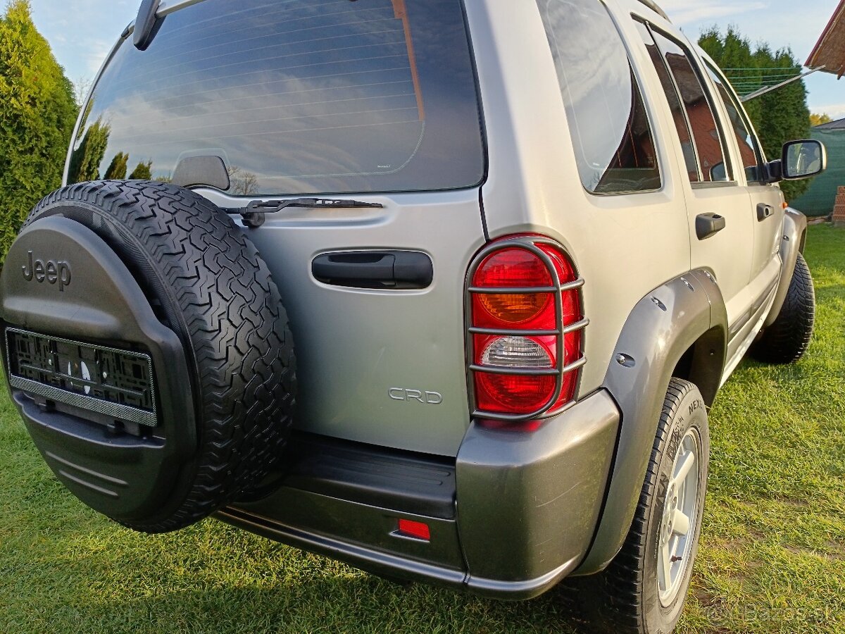 Jeep cherokee kj 2,5 105kw 5st manuál 4x4 - 5