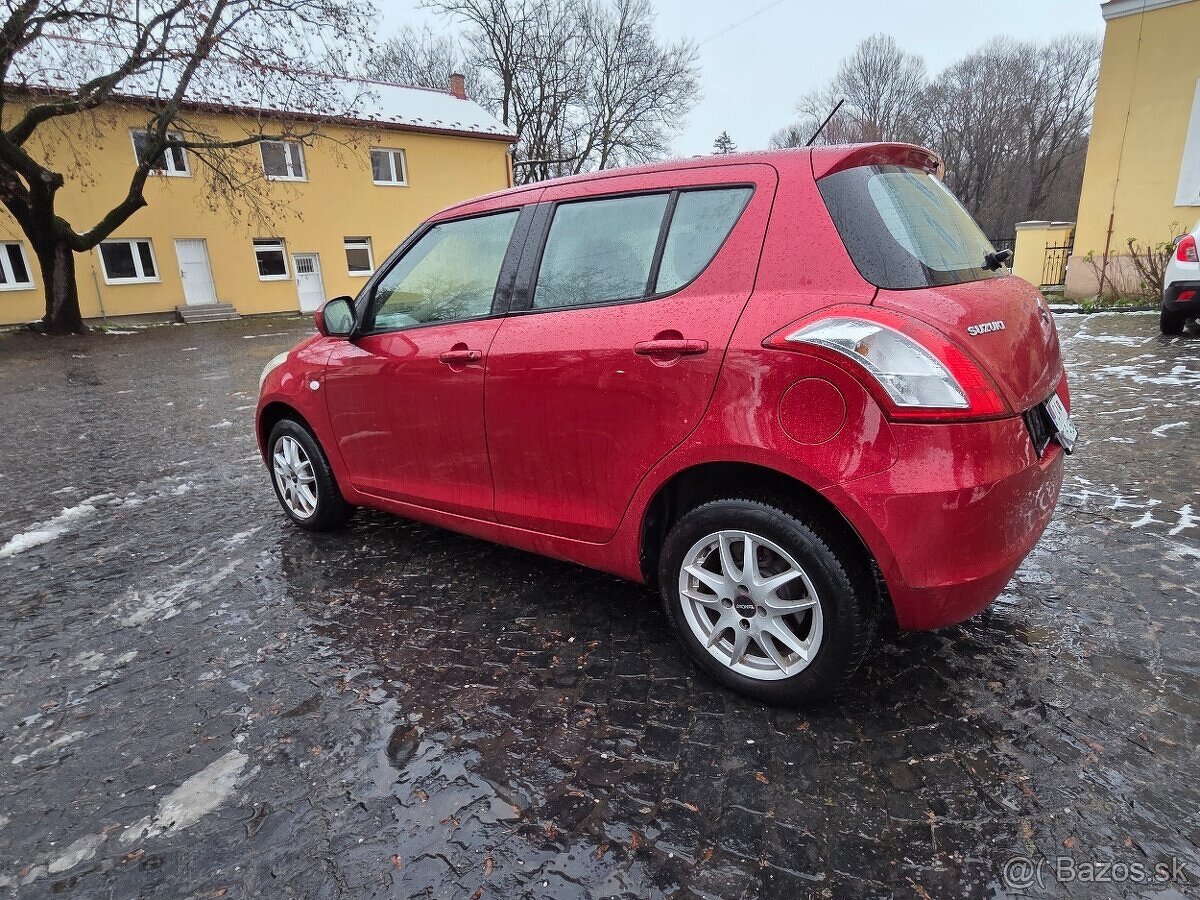 Suzuki Swift 1.2 4x4 AC GLX - 5