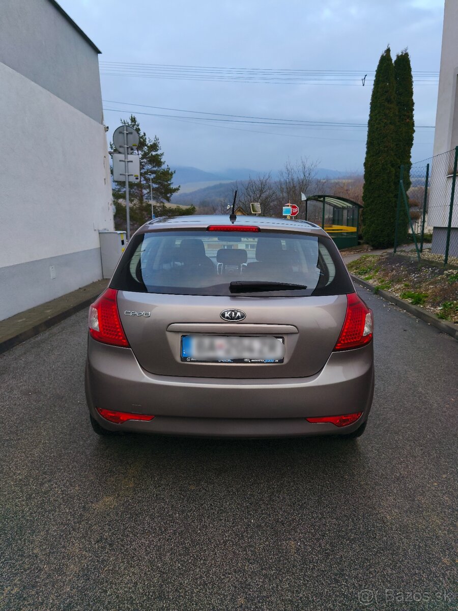 Kia Ceed 1.4 CVVT, Benzín, Kupované na SK, 1.Majitel - 5