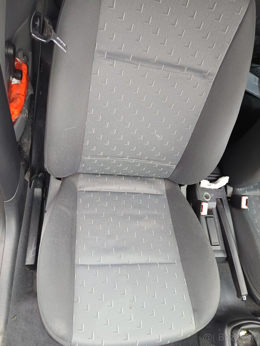 Škoda Octavia TDI 66kw r.v.2002 - 5