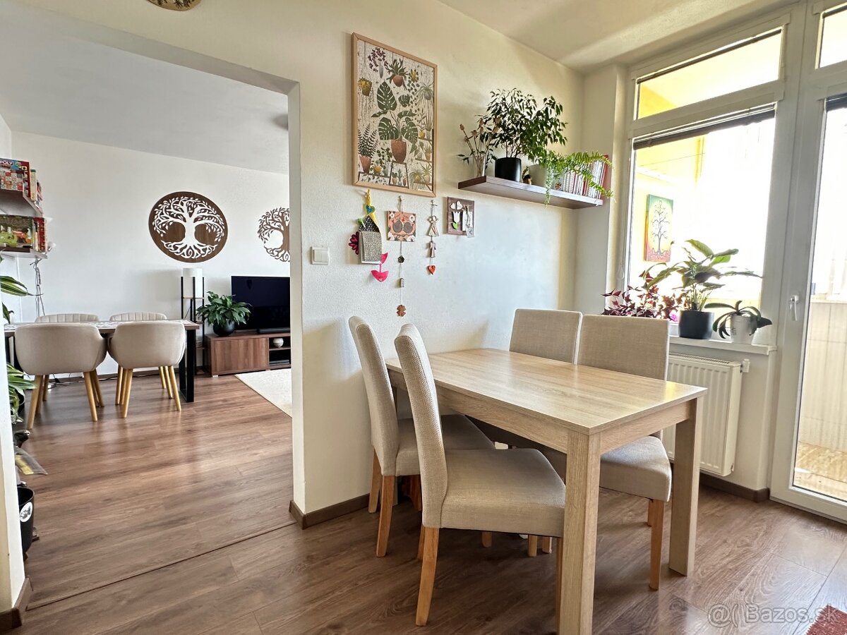 REZERVOVANÉ -3 izbový moderný byt s loggiou, blízke centrum - 5